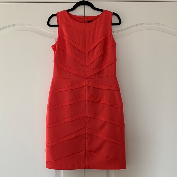 Adrianna Papell Dresses & Skirts - EUC Adrianna Pappel